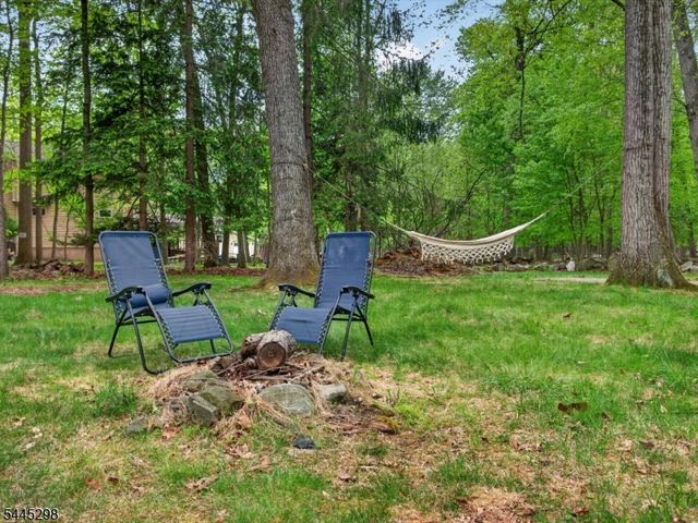 157 Grove St, Ramsey Boro, NJ 07446