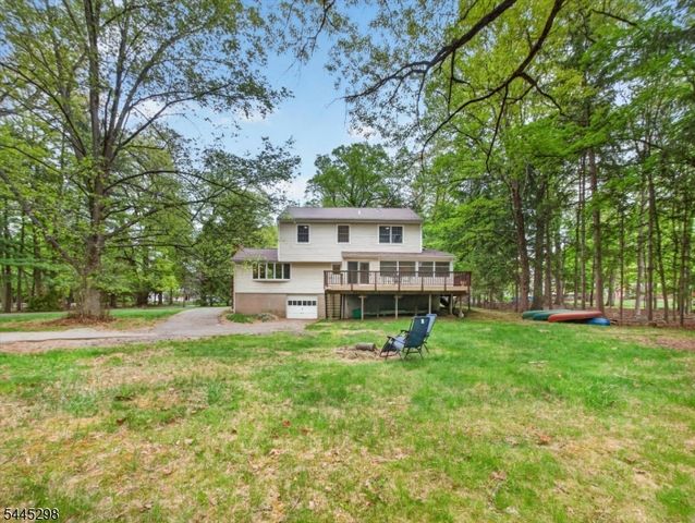 157 Grove St, Ramsey Boro, NJ 07446