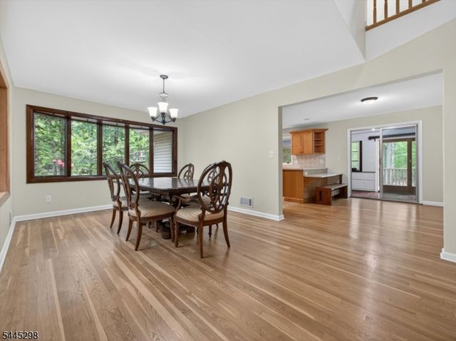 157 Grove St, Ramsey Boro, NJ 07446