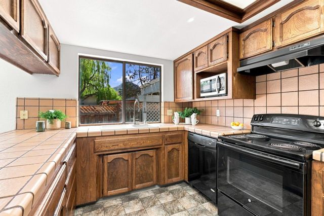 156 W Dunne Avenue, Morgan Hill, CA 95037