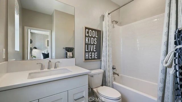 26859 Serif Place, Valencia, CA 91381