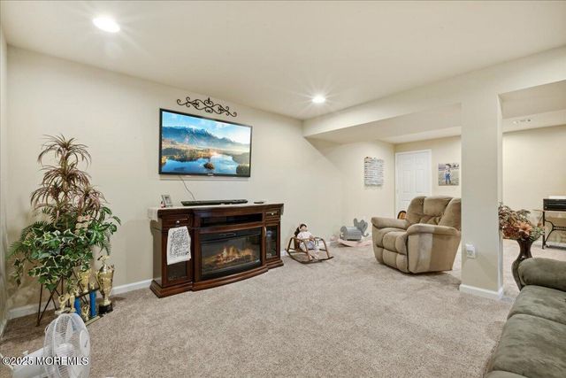 38 Freedom Hills Drive, Barnegat, NJ 08005