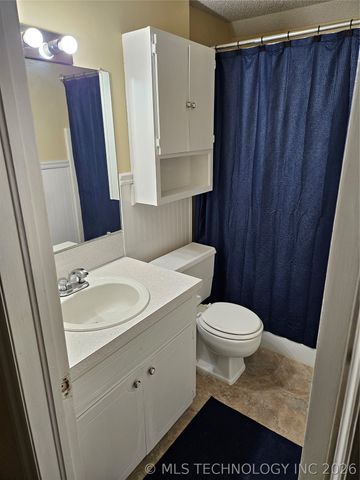 11901 E 27th Street, Tulsa, OK 74129