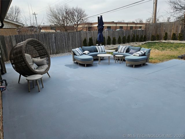 11901 E 27th Street, Tulsa, OK 74129