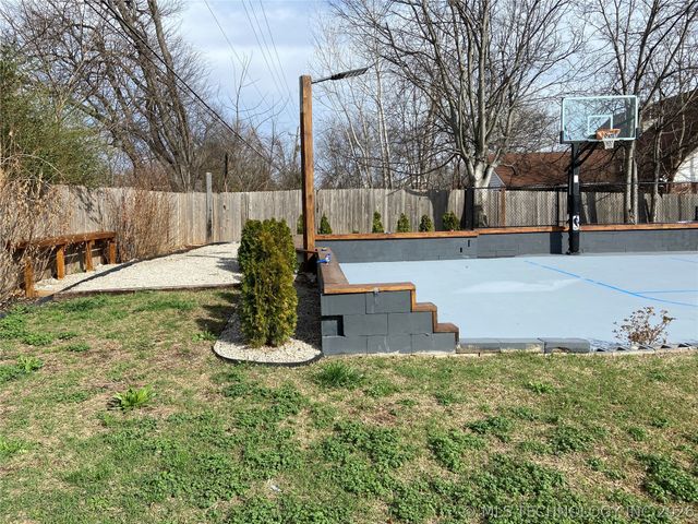 11901 E 27th Street, Tulsa, OK 74129