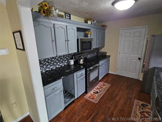 11901 E 27th Street, Tulsa, OK 74129