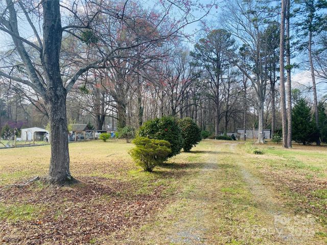524 Dawn Circle, Charlotte, NC 28213