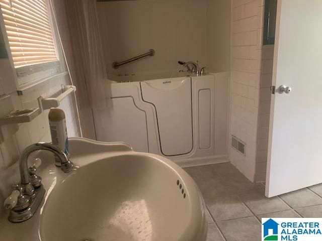1404 SPRINGHILL DRIVE, Sylacauga, AL 35150