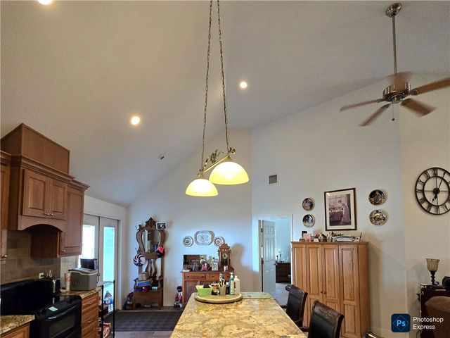 402 Shadow Arbor Circle, Somerville, TX 77879