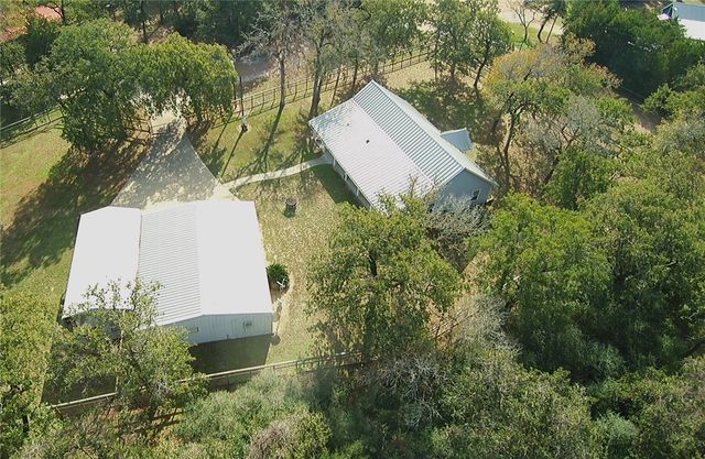 402 Shadow Arbor Circle, Somerville, TX 77879