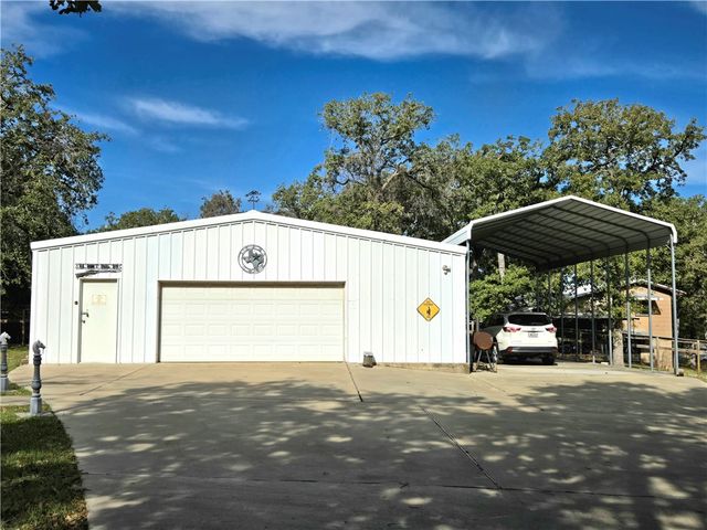 402 Shadow Arbor Circle, Somerville, TX 77879