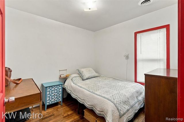 714 Devillen Avenue, Royal Oak, MI 48073