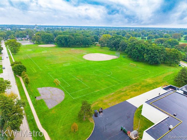 714 Devillen Avenue, Royal Oak, MI 48073