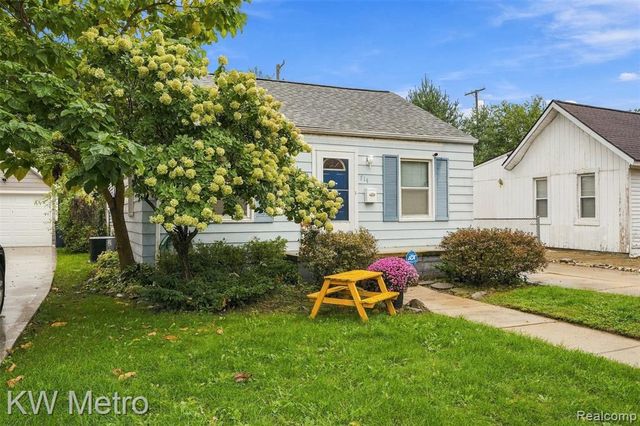714 Devillen Avenue, Royal Oak, MI 48073