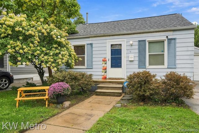 714 Devillen Avenue, Royal Oak, MI 48073