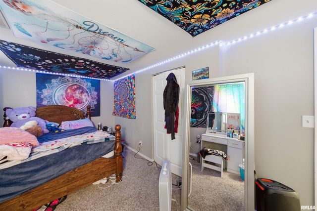 414 W PLACHER Court, Chillicothe, IL 61523