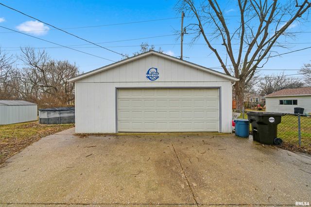 414 W PLACHER Court, Chillicothe, IL 61523
