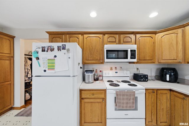 414 W PLACHER Court, Chillicothe, IL 61523