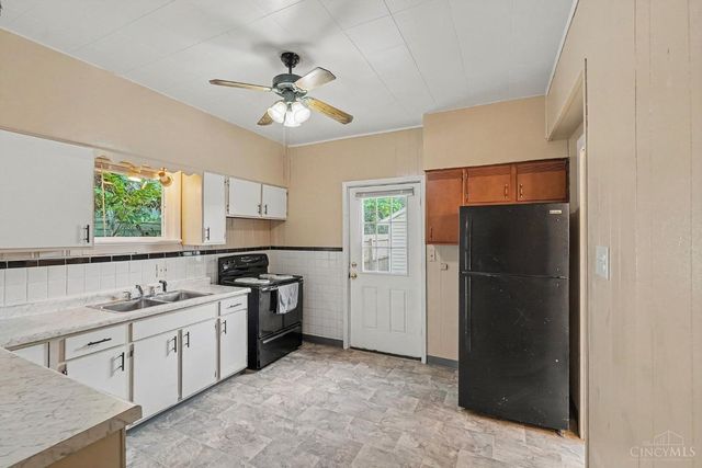2404 Sherman Avenue, Middletown, OH 45044