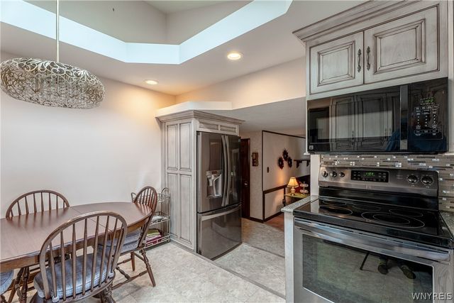 8010 Crestview Drive, Niagara, NY 14304