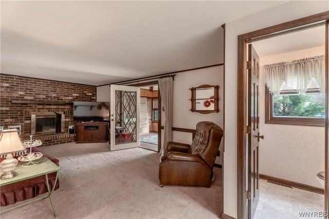 8010 Crestview Drive, Niagara, NY 14304