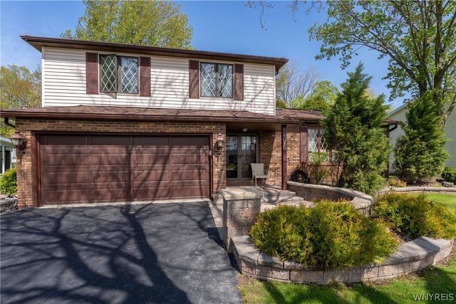 8010 Crestview Drive, Niagara, NY 14304
