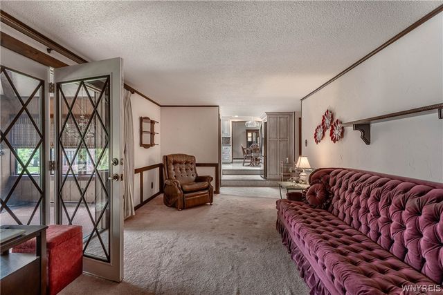 8010 Crestview Drive, Niagara, NY 14304