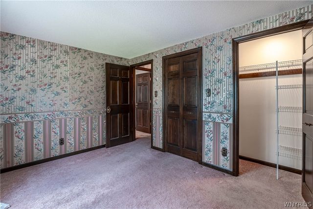 8010 Crestview Drive, Niagara, NY 14304