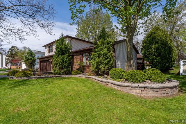 8010 Crestview Drive, Niagara, NY 14304