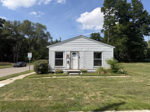 418 Franklin Road, Pontiac, MI 48341