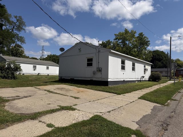 418 Franklin Road, Pontiac, MI 48341
