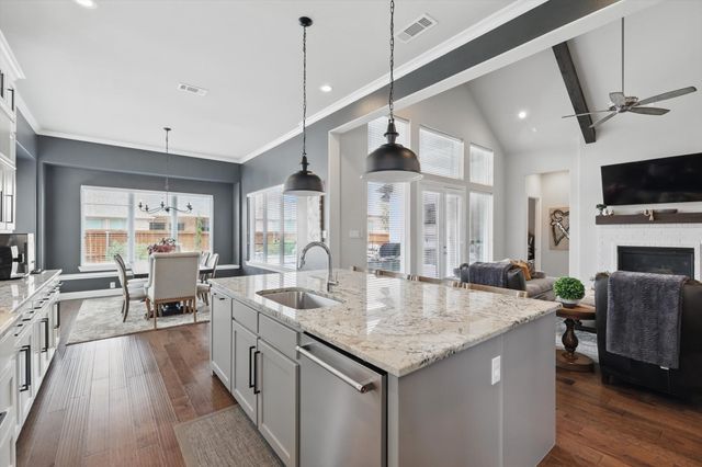 405 Nora Lane, Argyle, TX 76226