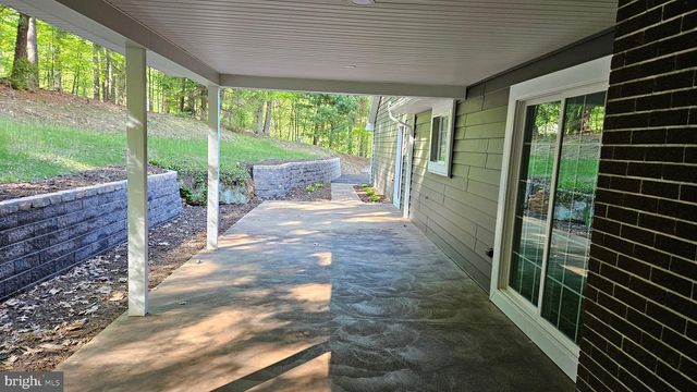 10315 TANGLEWOOD DR, Huntingdon, PA 16652