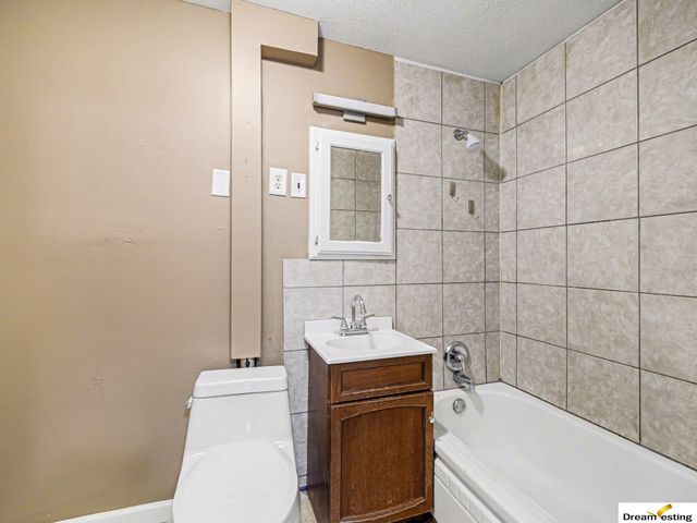 5124 S 23rd Street, Omaha, NE 68107