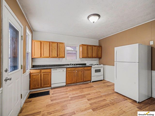 5124 S 23rd Street, Omaha, NE 68107