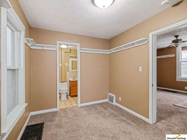 5124 S 23rd Street, Omaha, NE 68107