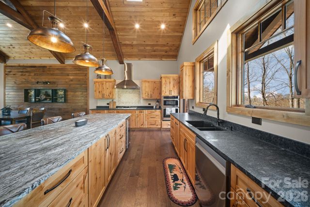 296 Austin Mountain Drive, Burnsville, NC 28714