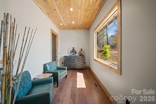 296 Austin Mountain Drive, Burnsville, NC 28714