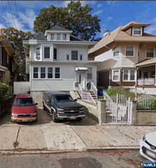 702-704 Ridge Street 2, Newark, NJ 07104