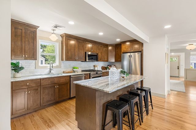 210 Promenade Street, Barrington, RI 02806