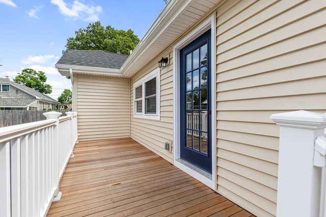 210 Promenade Street, Barrington, RI 02806