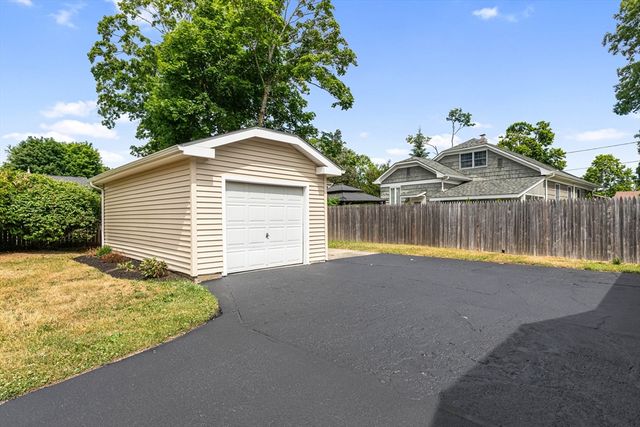 210 Promenade Street, Barrington, RI 02806