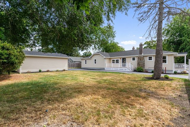 210 Promenade Street, Barrington, RI 02806