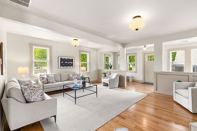 210 Promenade Street, Barrington, RI 02806