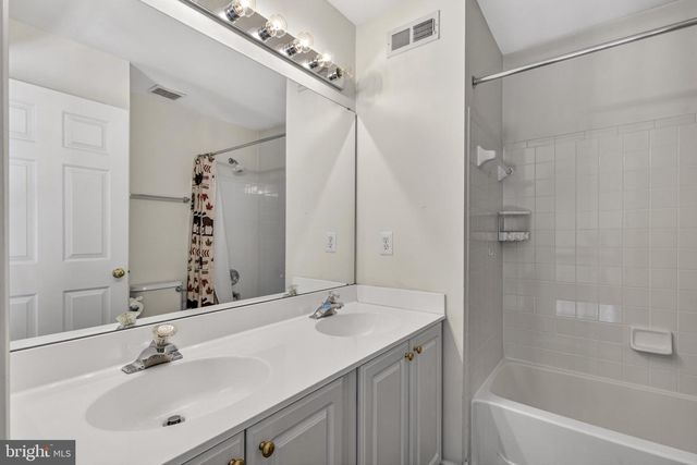 117 MONTICELLO DR, Sicklerville, NJ 08081