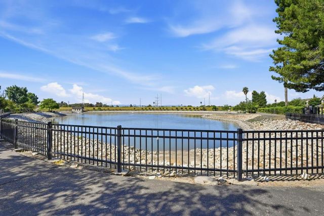 668 Erie Circle, Milpitas, CA 95035