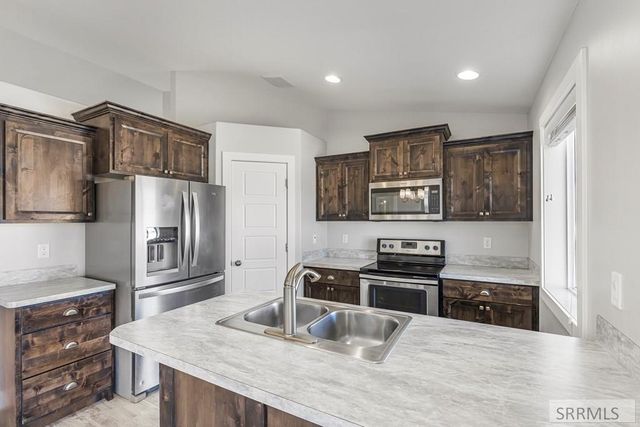 580 Sanford Street, Idaho Falls, ID 83404