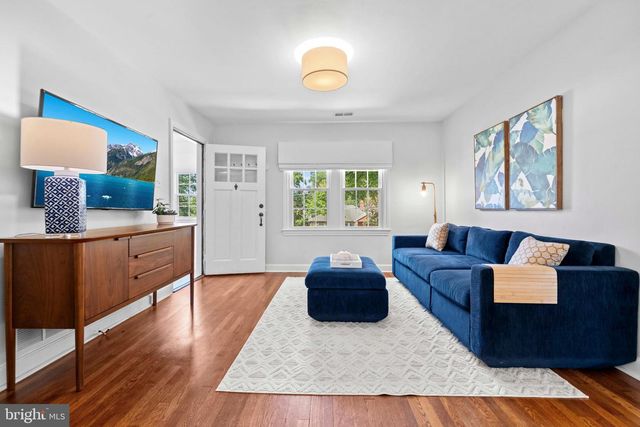2909 FAIRMONT ST, Falls Church, VA 22042