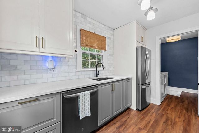 2909 FAIRMONT ST, Falls Church, VA 22042
