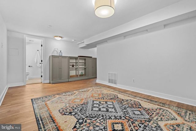 2909 FAIRMONT ST, Falls Church, VA 22042
